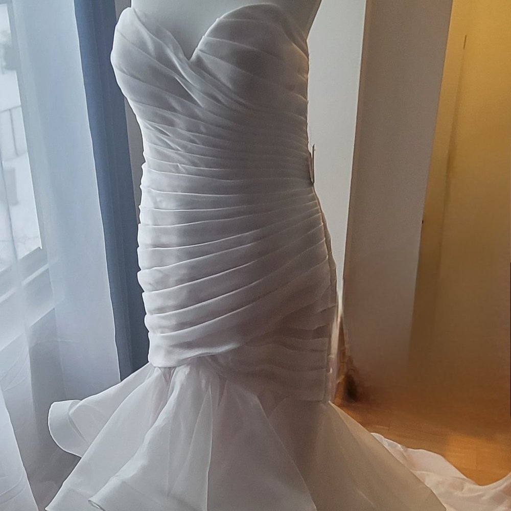 Wedding/Prom Dress - Picture 7 of 8